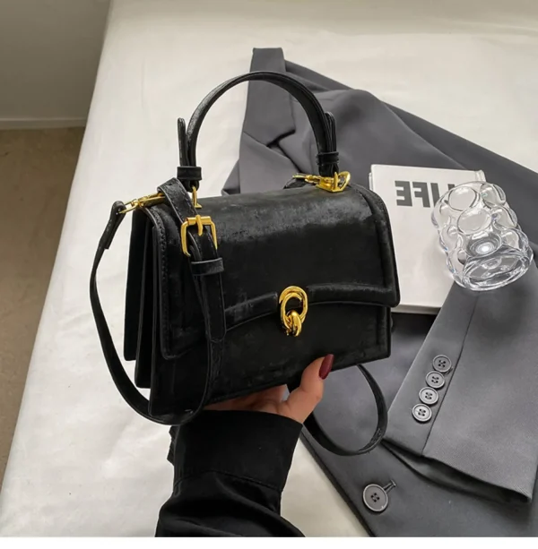 sac à main rose idéal pour soirée