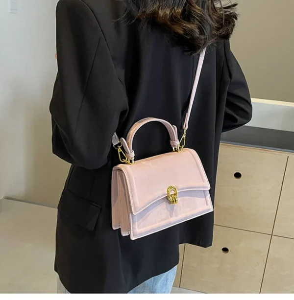 sac à main rose pour un look élégant