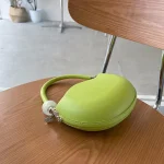 sac à main de soirée rose poudré