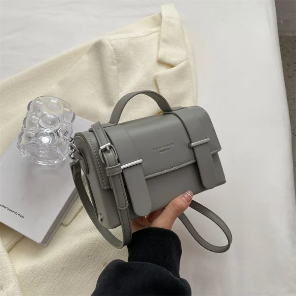 sac rose aux finitions soignées