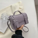 aménagement intérieur sac rose carré