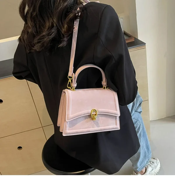 sac à main rose pratique et élégant