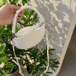 sac à main moderne rose poudré