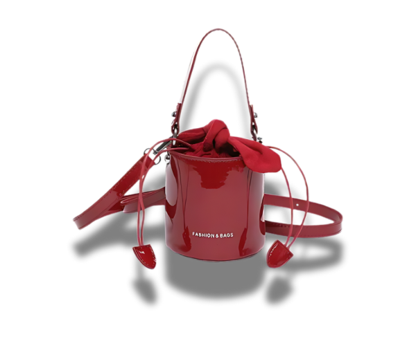 sac vernis rouge avec nœud