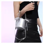 sac élégant en vernis pour soirée