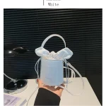 sac à main rouge vernis pour femme