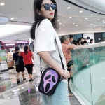 sac à bandoulière tendance avec tête de fantôme