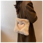 sac fashion fausse fourrure rouge