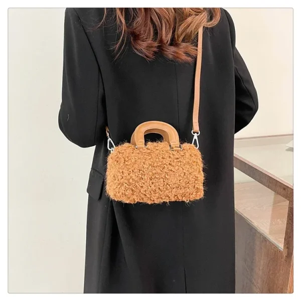 sac à porter autour du cou écru