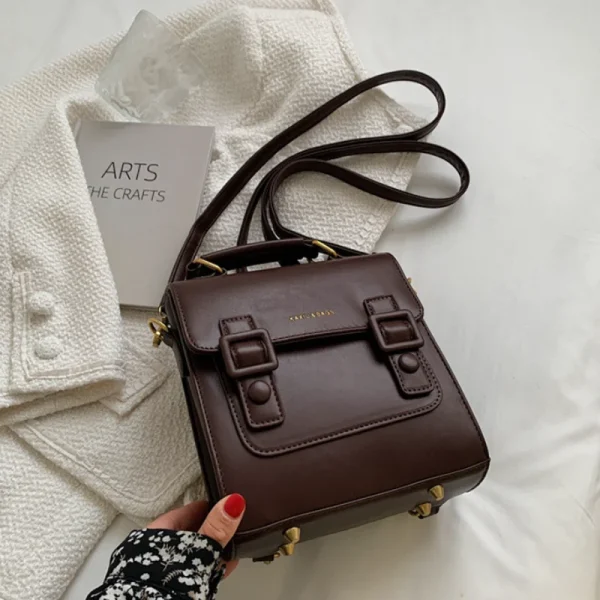 sac à dos café en cuir pour femme