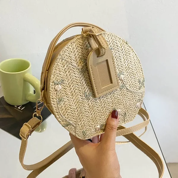 sac rond coloré en paille pour l'été