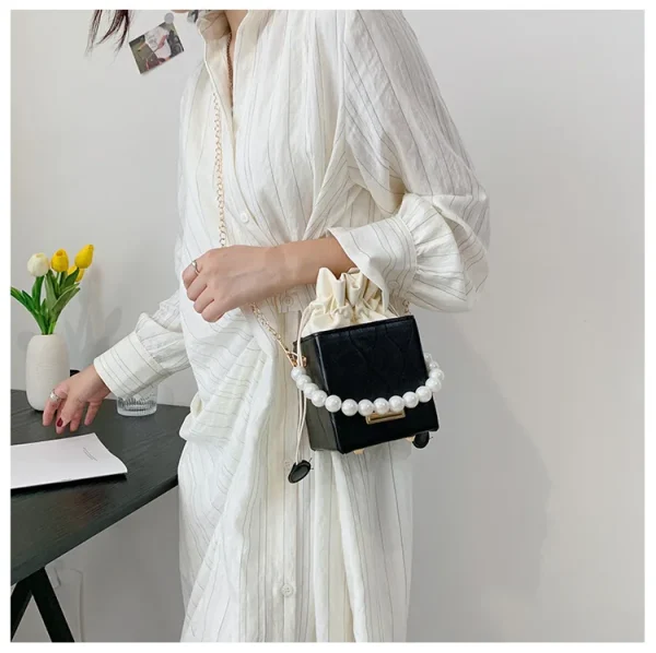 Sac élégant à porter avec une robe de soirée