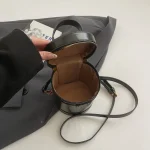 sac à main moderne en similicuir