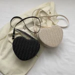 sac cœur tressé pour les soirées d'été