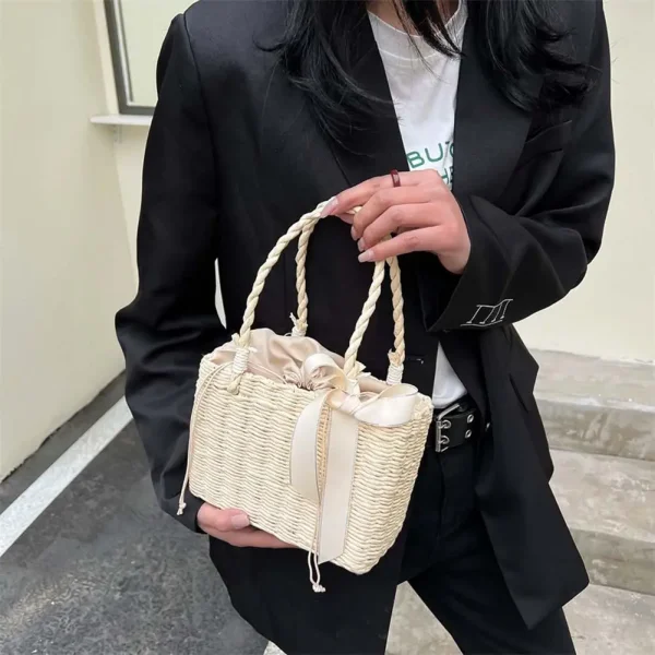 sac traditionnel en paille tissée