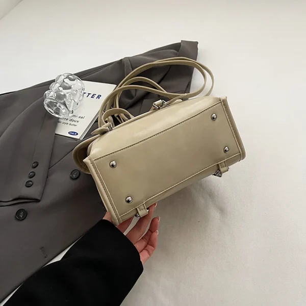 Petit sac à dos versatile similicuir