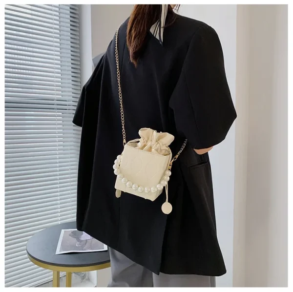 Sac de soirée tendance avec bandoulière stylée