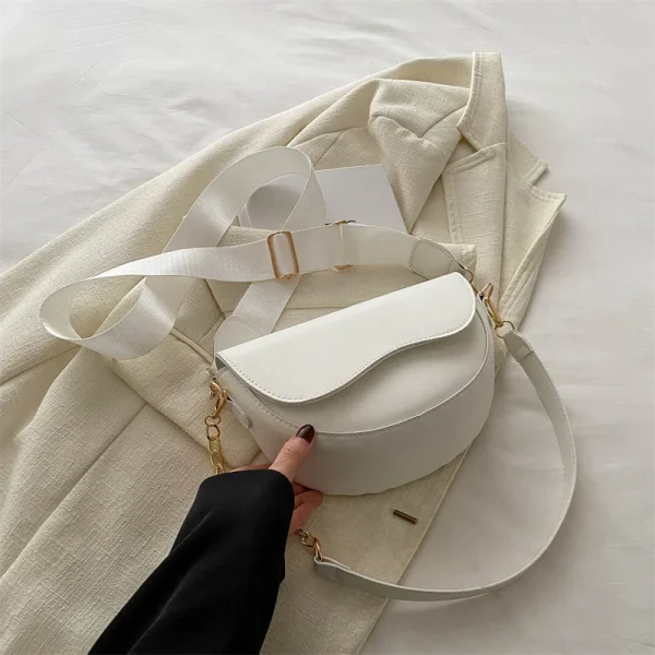 sac bandoulière moderne en similicuir