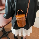 sac zippé en similicuir tendance