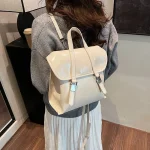 Petit sac à dos femme au look rétro