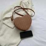 sac d'été cœur tressé coloré