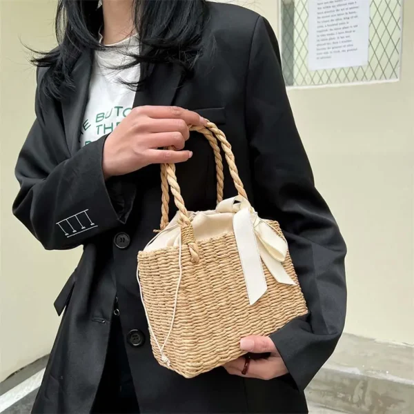 petit sac à bandoulière en paille