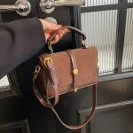 sac noir en cuir pour la ville