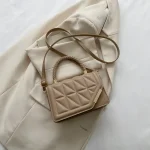 sac carré en cuir rose