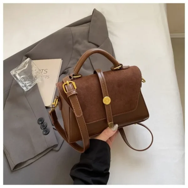 sac messager en cuir noir