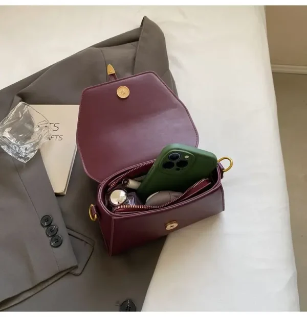 sac à bandoulière noir minimaliste