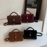 sac design en cuir noir