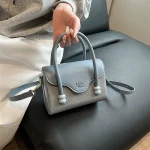 sac rose pratique avec rabat