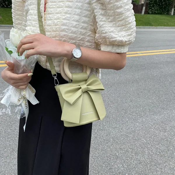 sac à main femme pratique avec nœud papillon