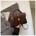 sac bandoulière en cuir noir