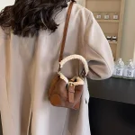 sac à main avec texture laine agréable