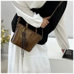 sac à main avec compartiments pratiques