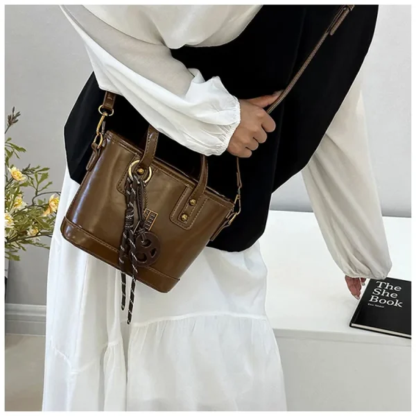 sac à main avec compartiments pratiques