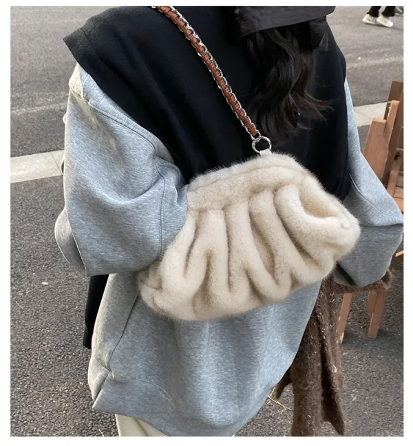 sac en fourrure chic nuage