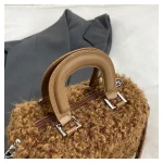 sac petite taille en fourrure pour femme