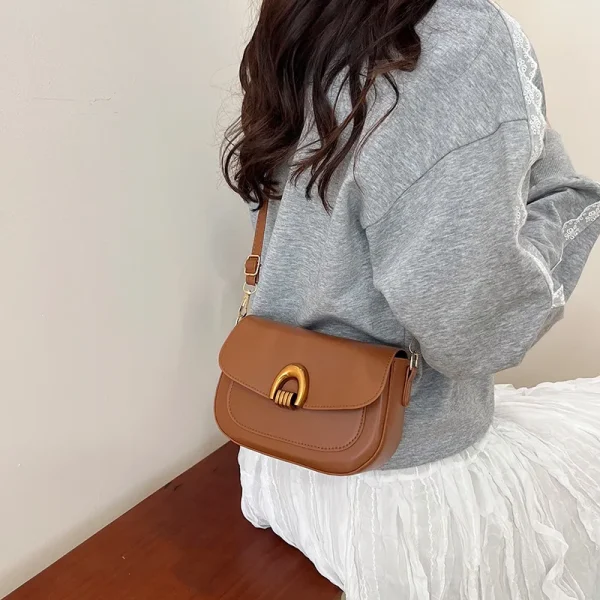 accessoire mode rouge rétro