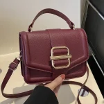 Petit Sac à main rouge femme élégante