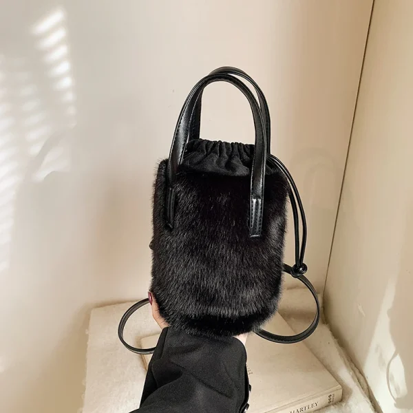 sac seau en peluche chic