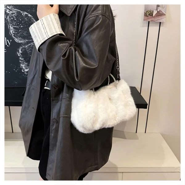 sac à main subtil avec brillant argenté