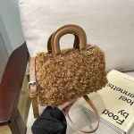 mini sac à bandoulière en fourrure