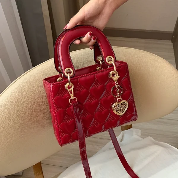 sac élégant en cuir rouge
