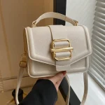 sac à main rouge à porter au quotidien