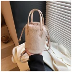 sac à main en seau en peluche