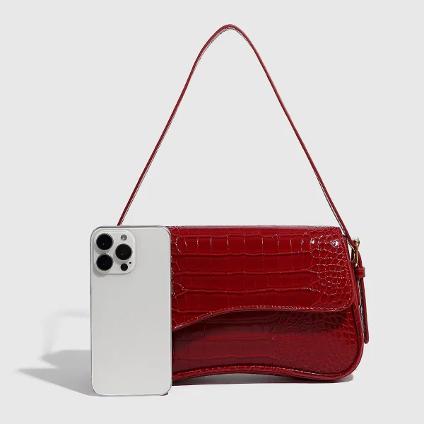 accessoire de mode sac rouge crocodile