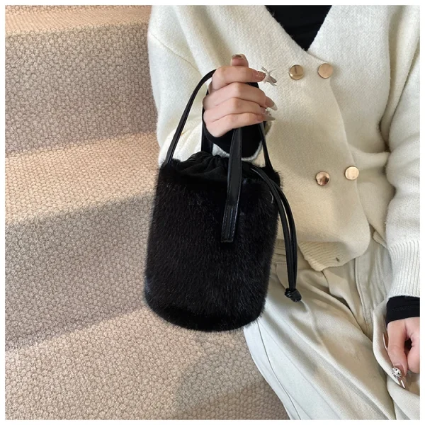 sac seau tendance en peluche