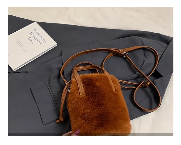 sac à main en peluche avec anses